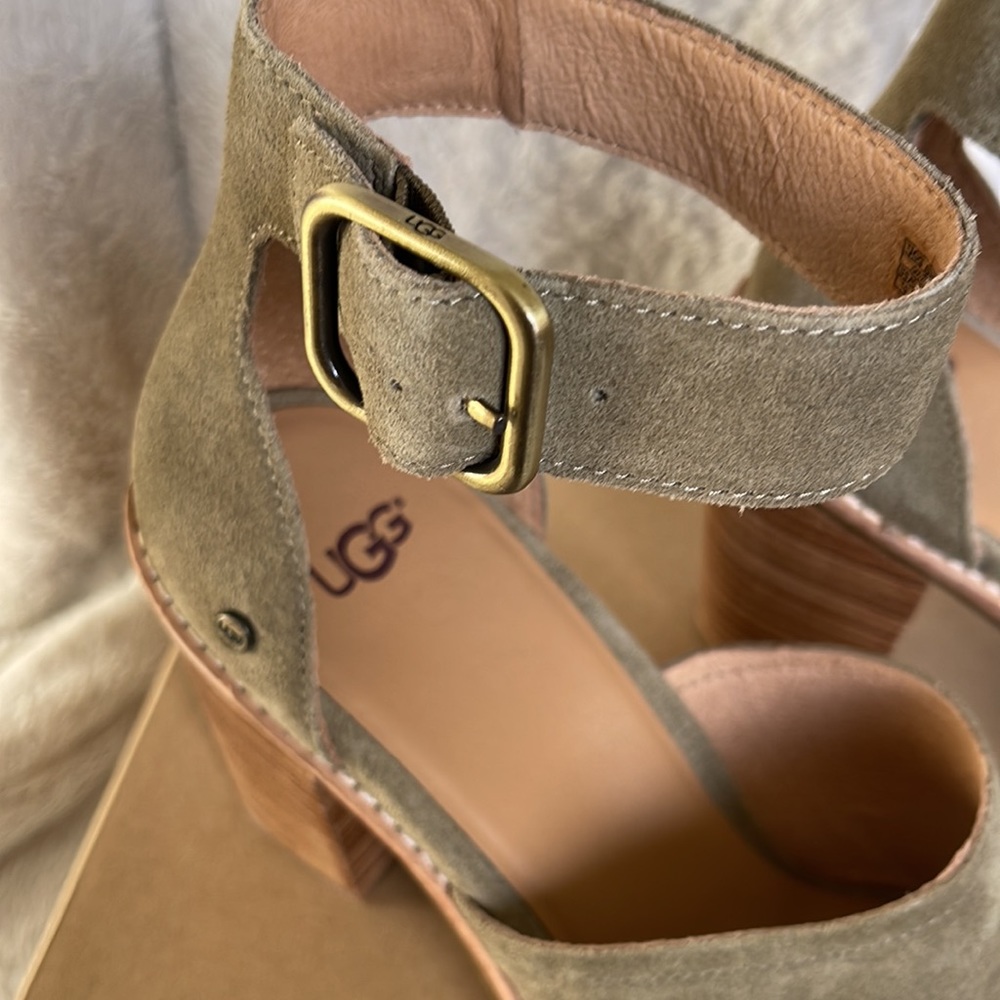 Ugg Aja Heeled Sandal View 6